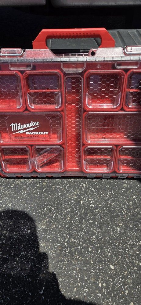 Milwaukee PACKOUT Organizer Storage Red $35