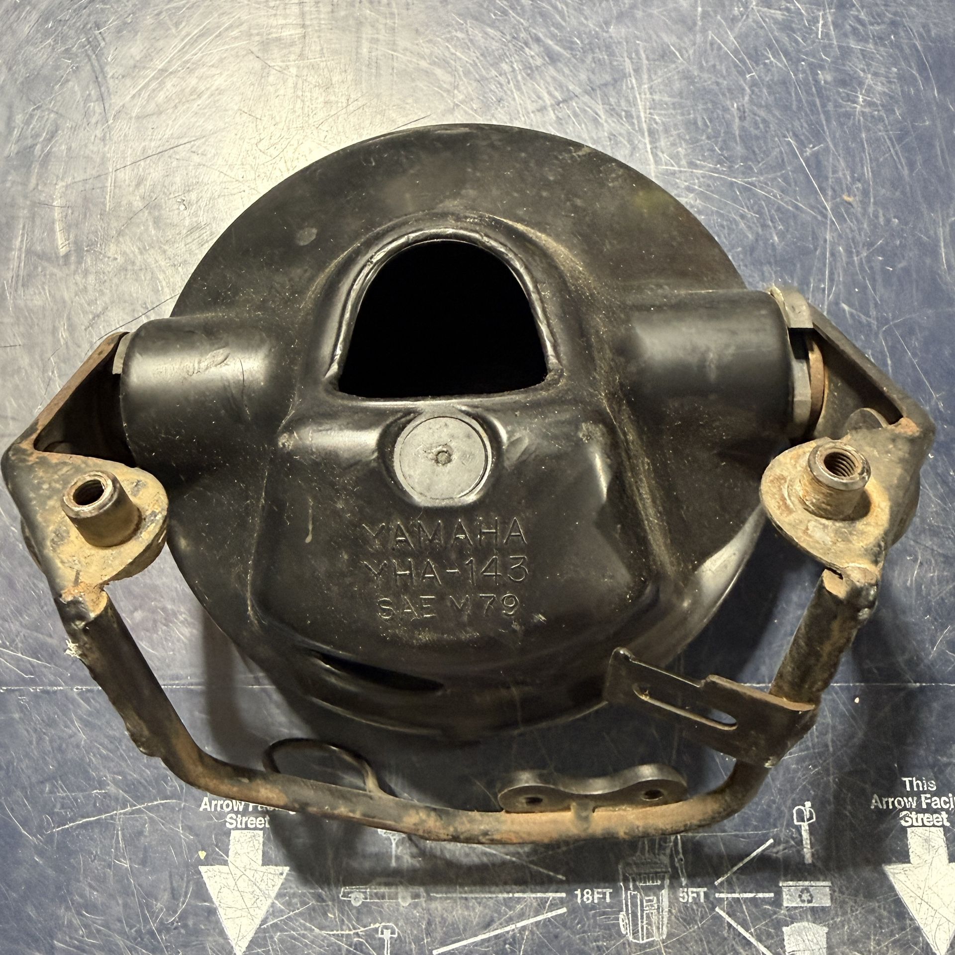 OEM YAMAHA HEADLIGHT BUCKET YHA-143 SAE M79