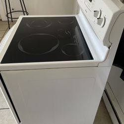 Amana Glass Top White Stove $450