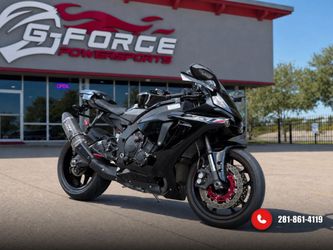 2018 YAMAHA YZF-R1