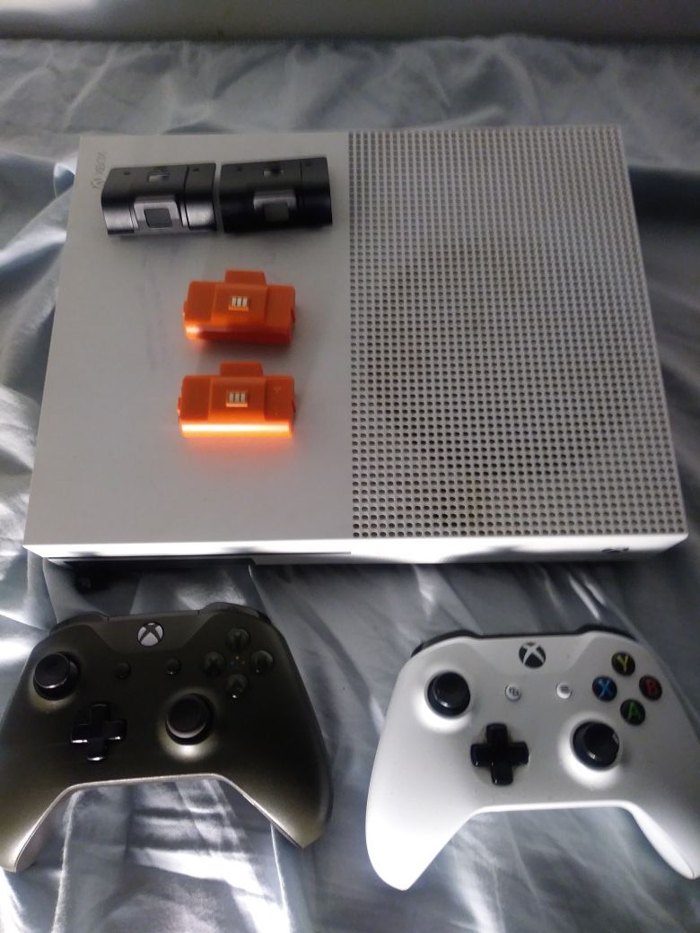 Xbox One S Bundle Great Deal: Note: (1 controllers been sold)