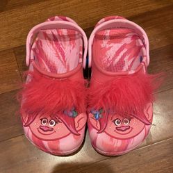 NEW Trolls Croc’s Shoes For Girls Pink Size J1