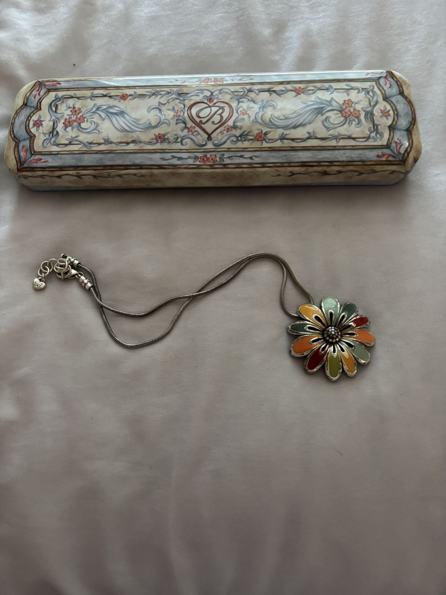 NEW Rare Brighten Necklace in Original Case