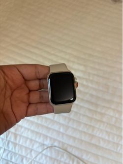Apple Watch SE & charger