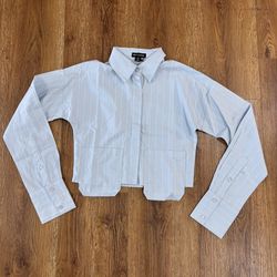 Pretty Little Things New With  Tags Blouse Button Crop Shirt Size 2Baby Blue 