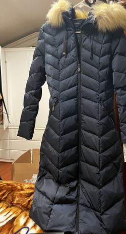 Tahari Hooded Puffer Coat