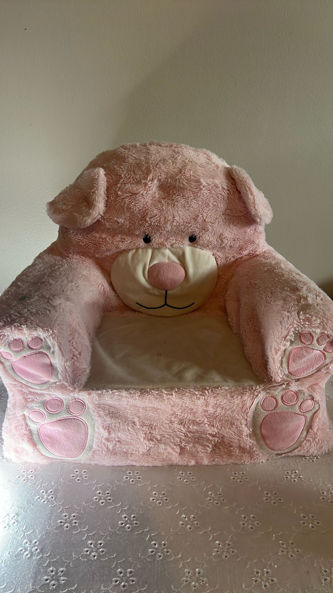 🐻 Pink Teddy Bear Toddler Chair – Soft & Comfy! – $5