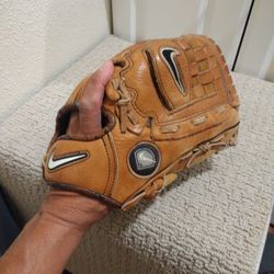 Nike Diamond Ready Baseball Glove Right Hand Throw 11 Inch 