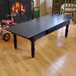 Pottery Barn Center Table Excellent Condition 