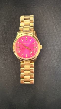 Michael Kors Runway MK5801 Gold Tone Pink Dial Analog Ladies Watch