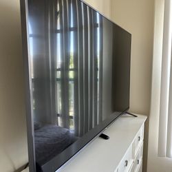 TLC 65 In Smart TV