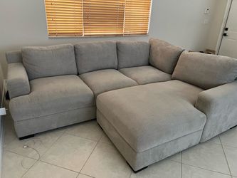 Gray Fabric Sectional Sofa with Chaise and ottoman