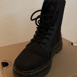 DR MARTENS 
