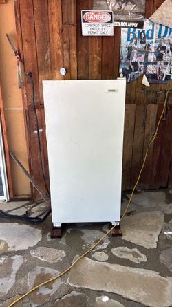 Upright freezer
