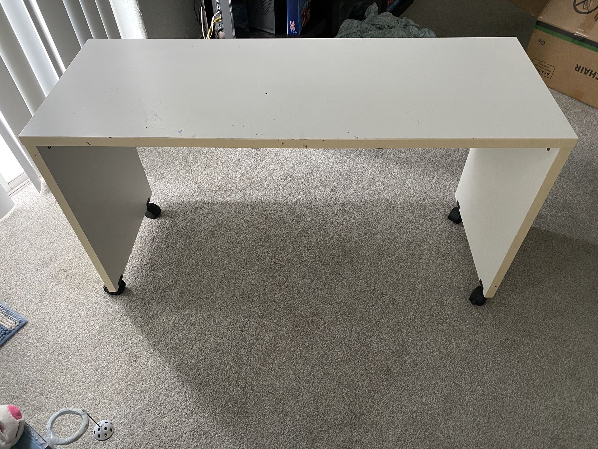 Desk NEED GONE FAST