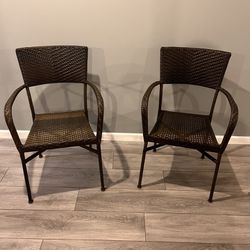 2 Metal Wicker Patio Chairs 