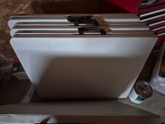 Life time folding table