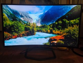 Sceptre Curved 32" FHD 240HZ Gaming Monitor Read Desc Firm Price