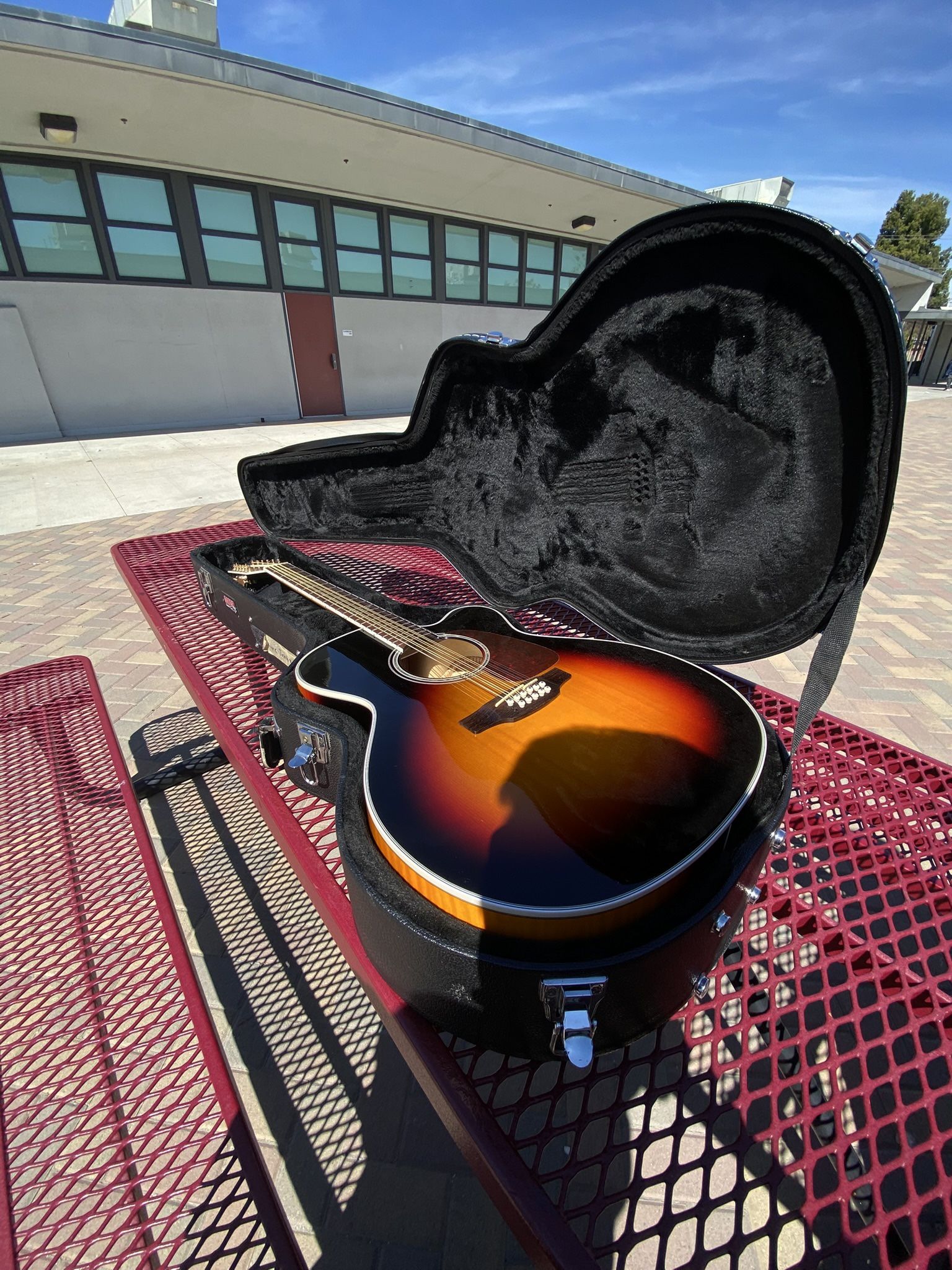 Takamine G SERIES JUMBO