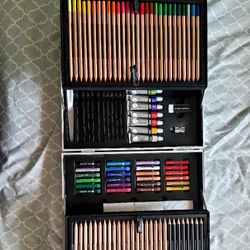 Art Kit / Color Pencils / Paint / Oil Pastel