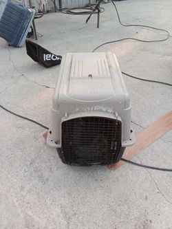 Dog Carrier that can be used as a house for small dogs