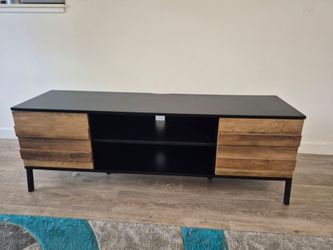 TV stand 5FT wide