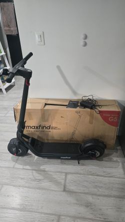 Maxfind Glider G5 Pro Electric Scooter New. 25MPH with Removeable Battery