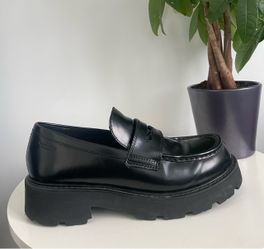 Women Size 9 Vagabond Shoemakers Cosmo 2.0 Leather Penny Loafer Black EU 39