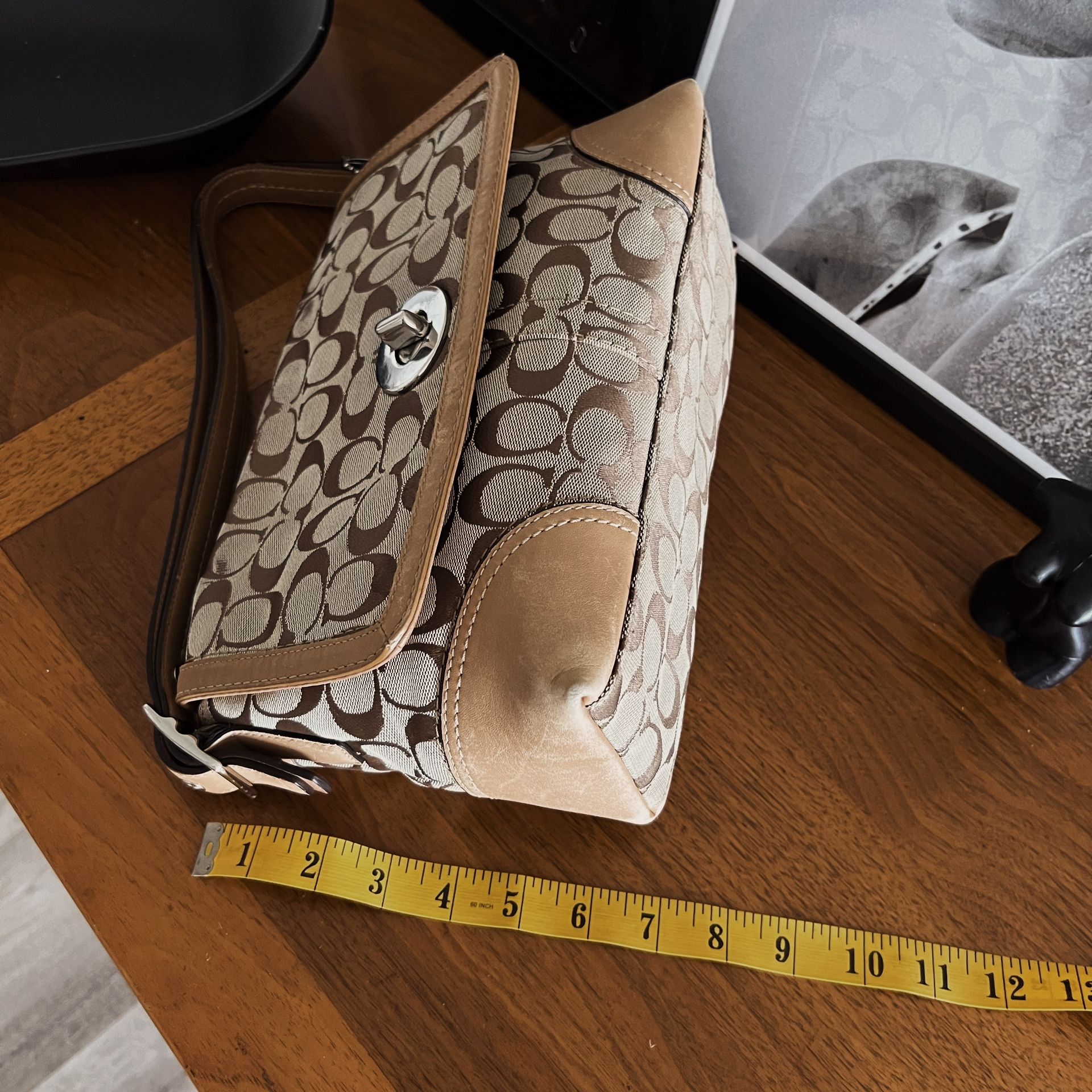 Y2K COACH HAMPTON SIGNATURE SHOULDER BAG