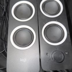 Logitech Z200 2.0 Stereo Computer Speakers  Brand new open box 