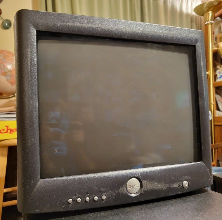 Dell M782 17" CRT PC Monitor | 1600x1200 @ 65Hz - Retro Gaming VGA