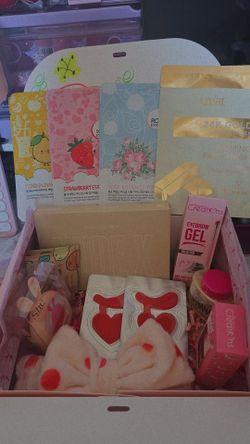 kit de mascarillas y maquillaje