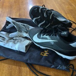 NIKE BASEBALL CLEATS