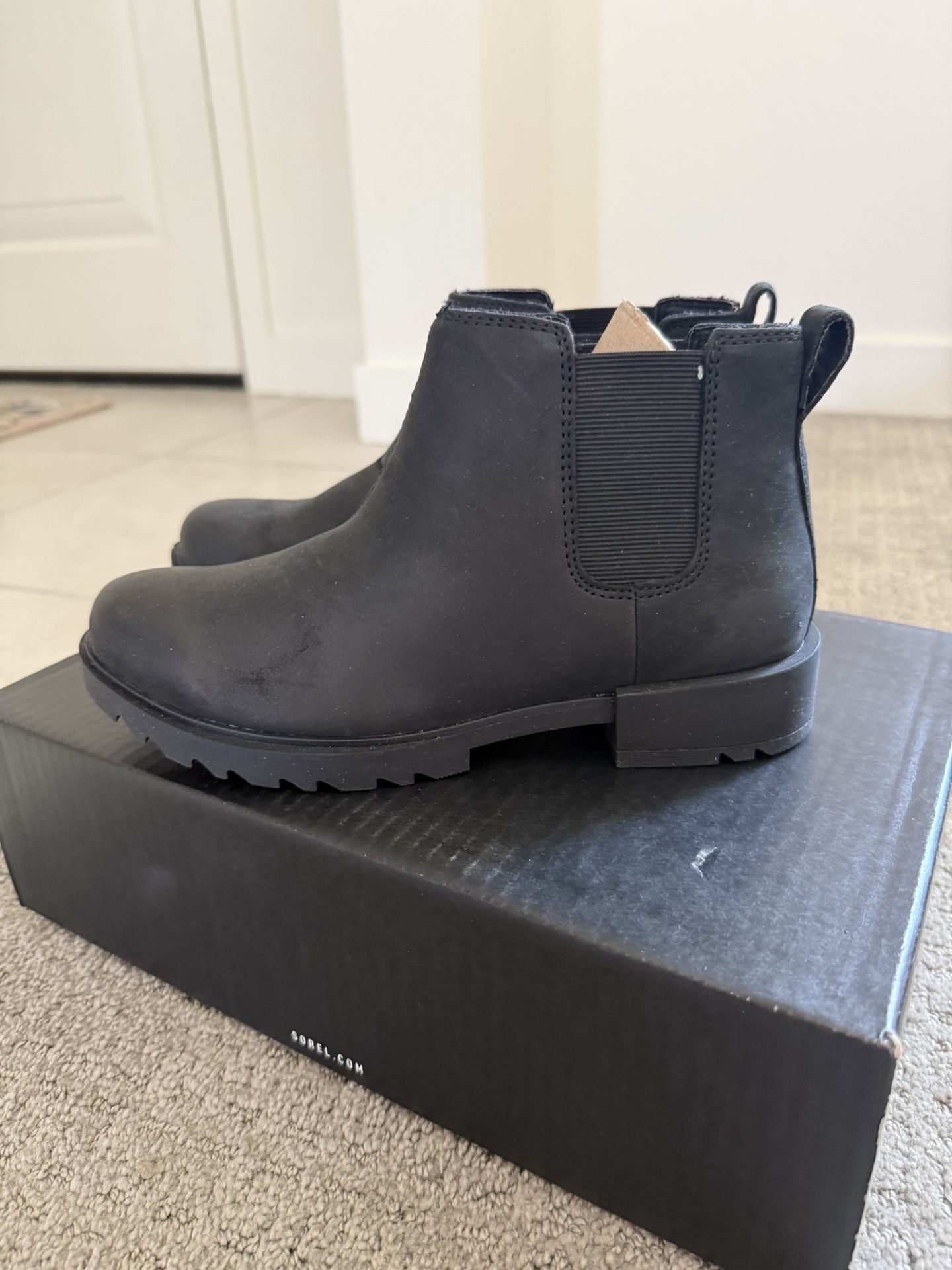 Sorel Black Leather Boots Size 6.5