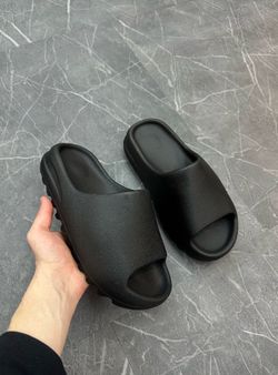 Black Yeezy slides