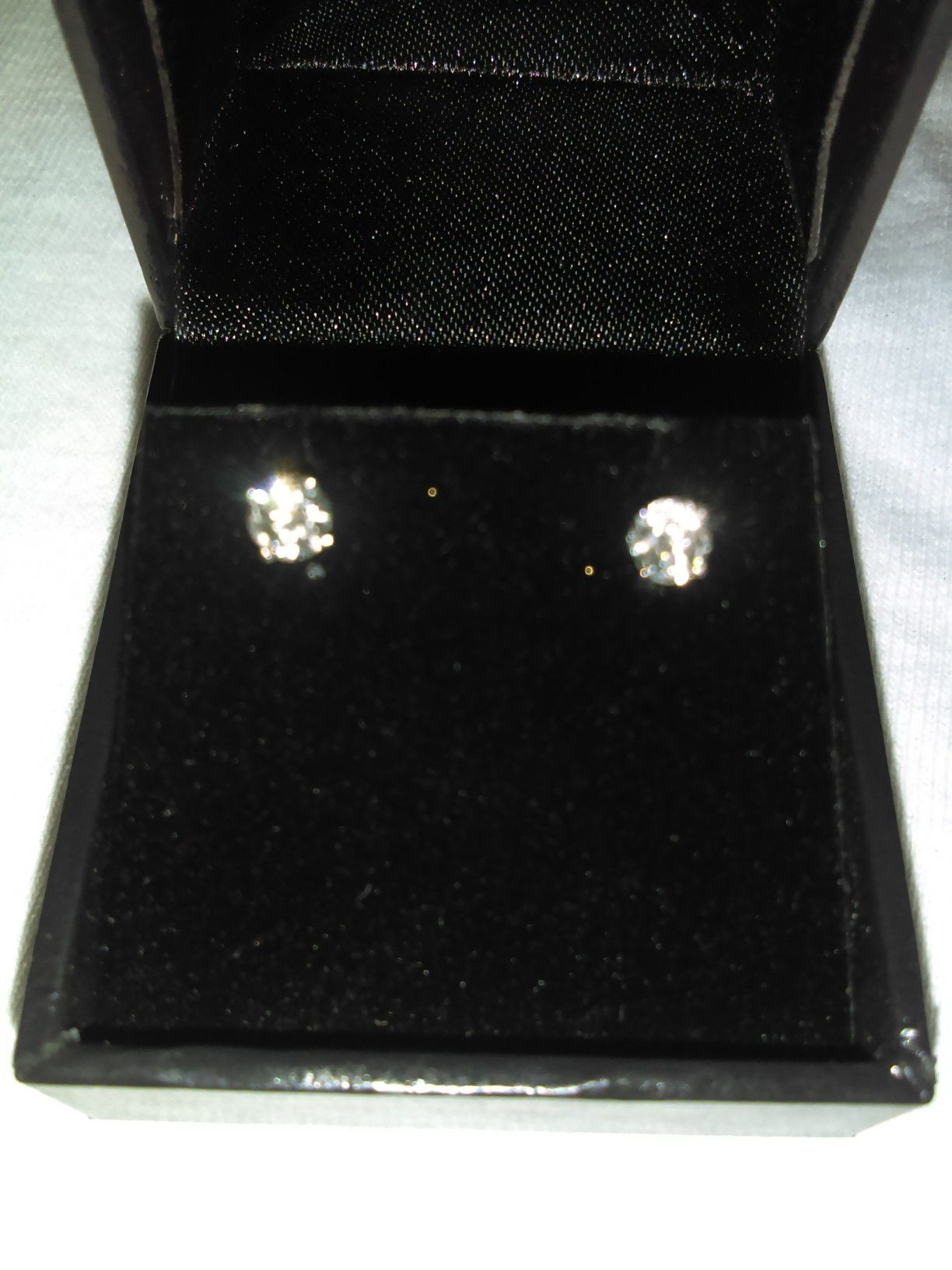 Beautiful 1/2 carat diamond earrings!