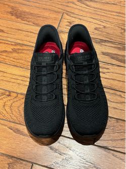 Skechers slip resistant work shoes size 9
