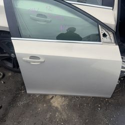 2012 Chevy, Cruze right front door $150