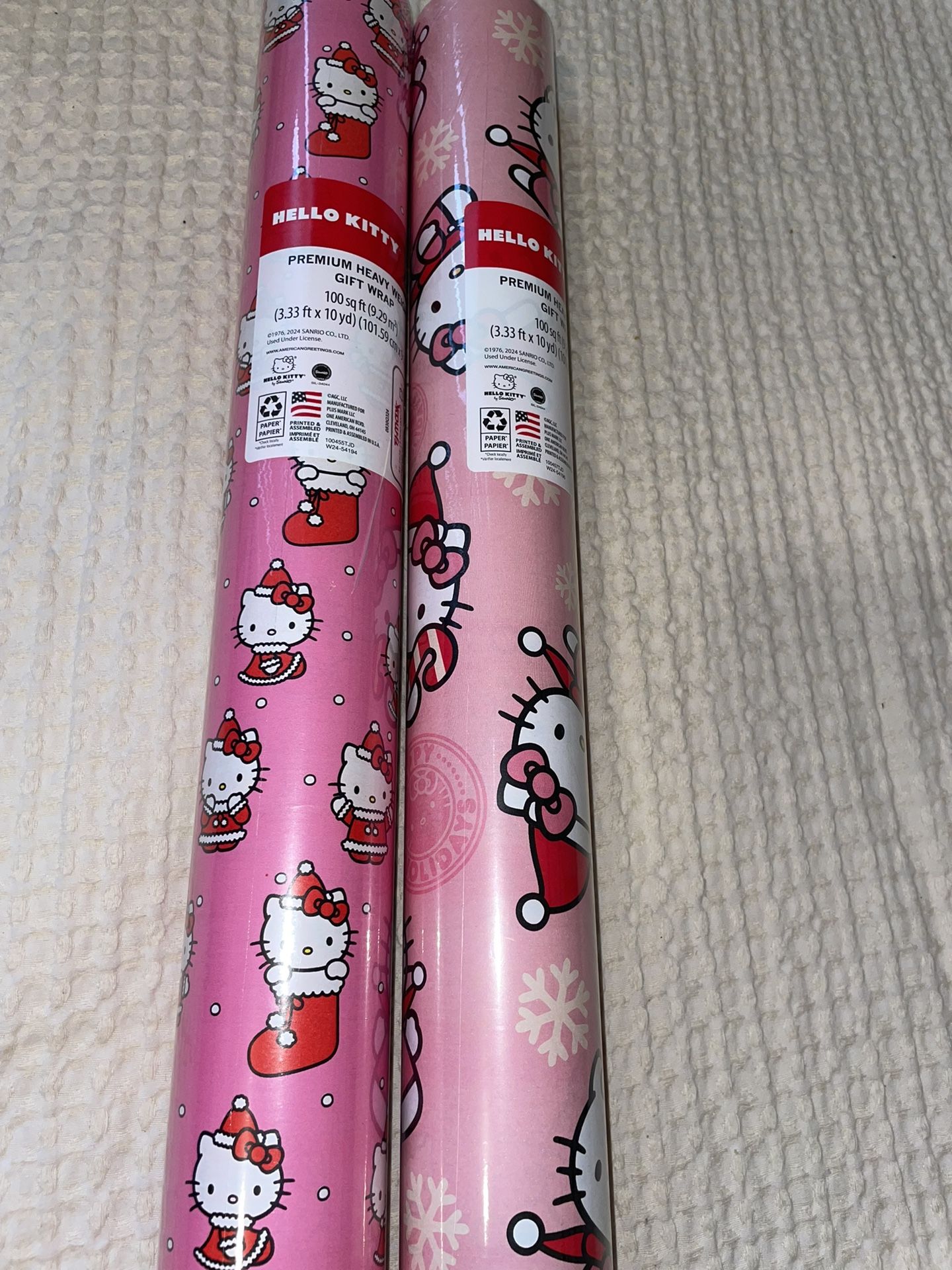 Hello Kitty Wrapping paper 100 Sq Ft 
