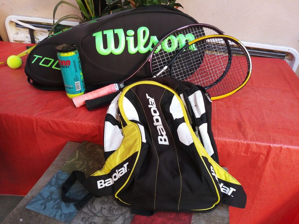 Wilson tour tennis bag, 2 tennis rackets , babolat bag