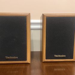 Vintage Technics Bookshelf Speakers Model SB-S25  Two Way Speakers 50W Tested A+
