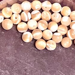 Lot Of 40 Mother Of Pearl Beads 