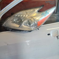 2010 - 2015 Toyota Prius Left Headlight