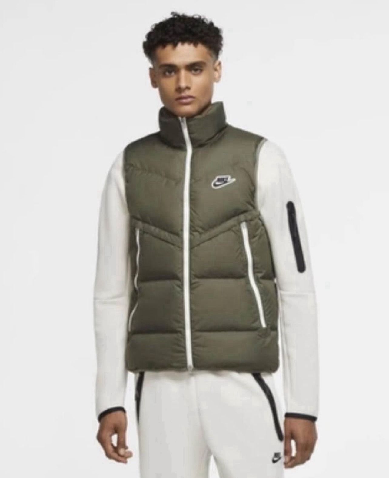 Nike Sportswear Storm-FIT Windrunner Puffer Vest in excellent condition size Large  