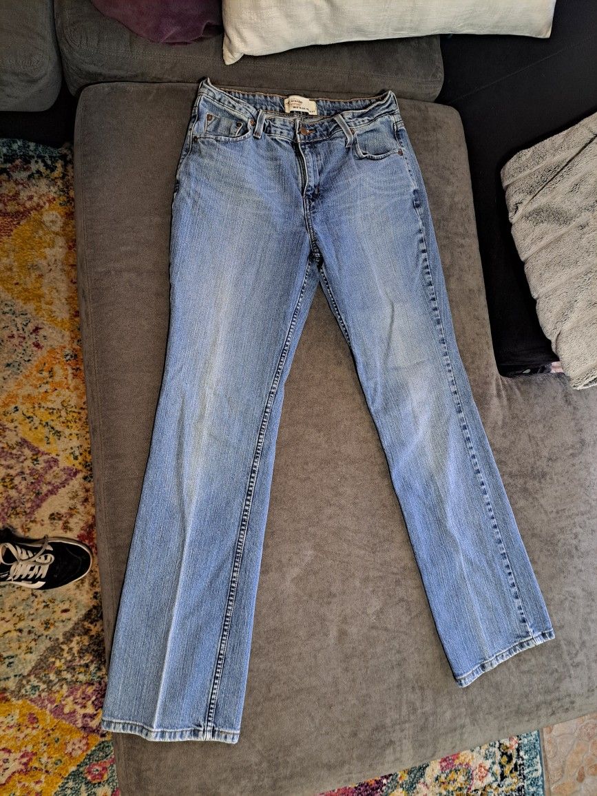 Levi's Mid Rise Boot Cut Size 12