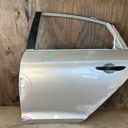 2015-2019 Hyundai Sonata Left Rear Door