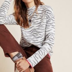 ANTHROPOLOGIE Light Grey White Tiger Striped Lizzie Mock Neck Pullover Sweater