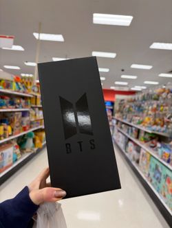 BTS Official Light Stick Ver.4 (ARMY Bomb Ver.4)