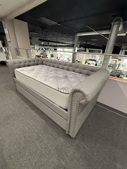 DAY BED