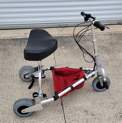*Will need battery 


Mobility Travel Scoot Fold Up EZ Carry

